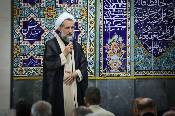 آیت‌الله مظفری: اتحاد زیر سایه ولایت، رمز اقتدار و ماندگاری انقلاب اسلامی است
