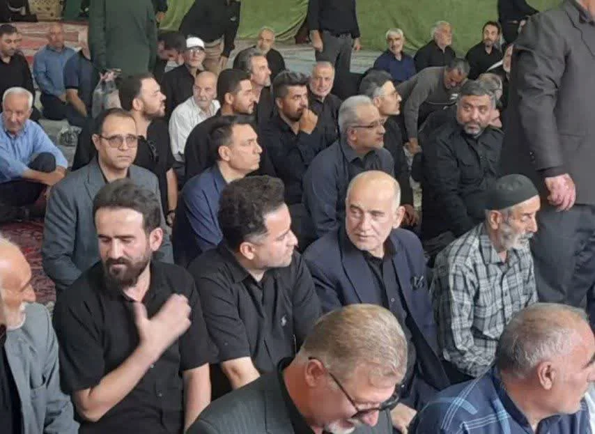 حضور مدیرعامل شرکت گاز قزوین در مراسم تجدید بیعت با رهبر انقلاب در روستای آقابابا