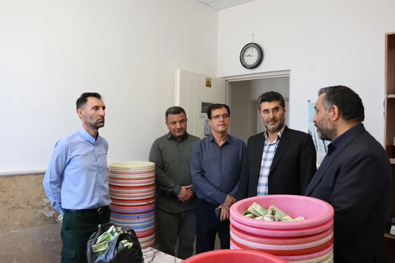 دیدار چهره‌به‌چهره مدیرکل کمیته امداد قزوین با مددجویان و امدادگران شهرستان قزوین