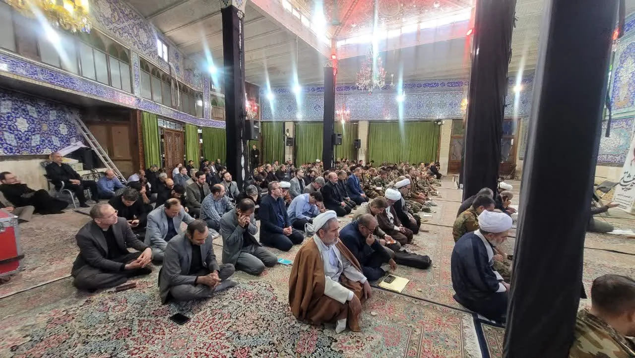 برگزاری مراسم زیارت عاشورا به مناسبت هفته قوه قضاییه در حسینیه امامزاده حسین(ع) قزوین